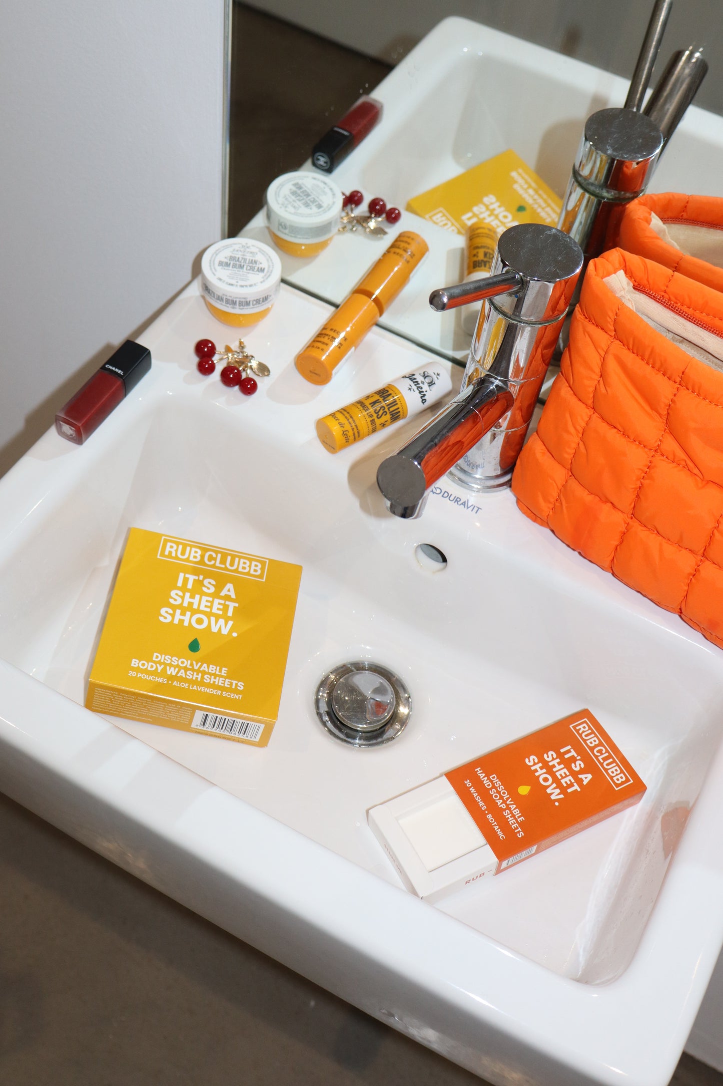 The Clean Traveller Set (20 body washes + 120 hand washes)